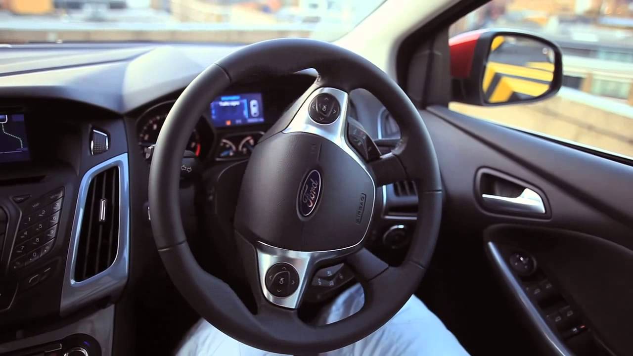 Ford Focus - Asistente de estacionamiento