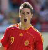 Torres celebra el cuarto gol de EspaÃ±a a Ucrania
