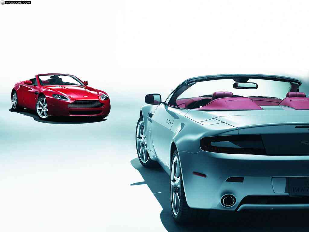 Aston Martin V8 Vantage Roadster en dos colores