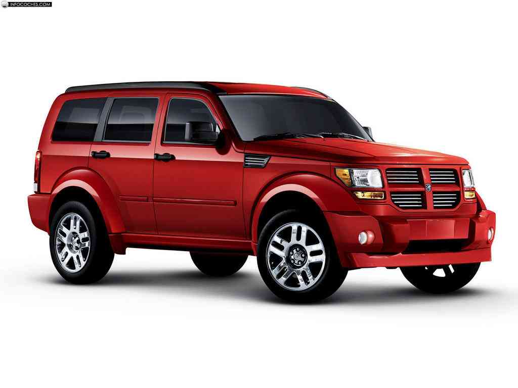 Dodge Nitro RT color rojo