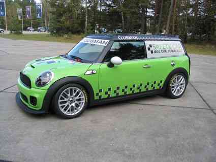 Lateral-Frontal Mini Clubman Safety Car John Cooper Works