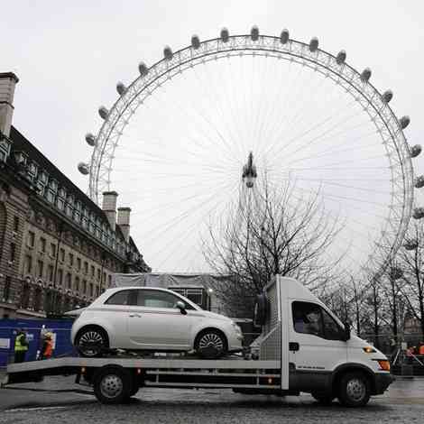 Fiat 500 antes de entrar en el London Eye