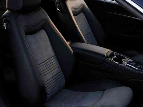 Interior con detalle del nuevo asiento del Maserati