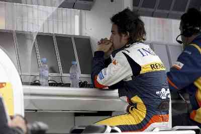 Fernando Alonso declara que al final del año decidirá si sigue en Renault