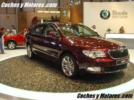 El frontal del Skoda Superb