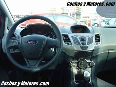 El interior del Ford Fiesta Trend está bien acabado