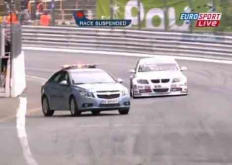El Chevrolet Cruze incorporándose a la pista