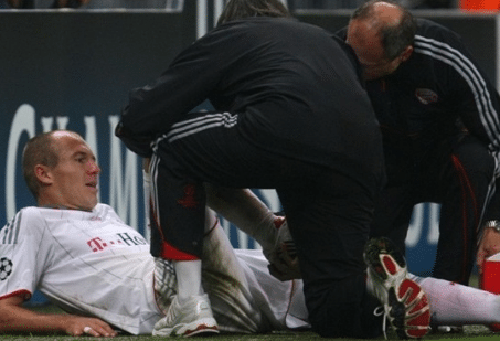 Robben lesionado durante un mes 2