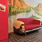 El hotel perfecto para cualquier amante de los coches 35