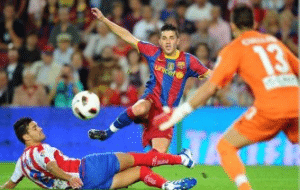Villa marca y el Barcelona gana al Sporting 4