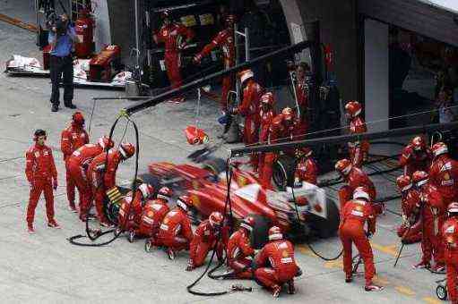 ferrari logra el repostaje mas rapido de la historia