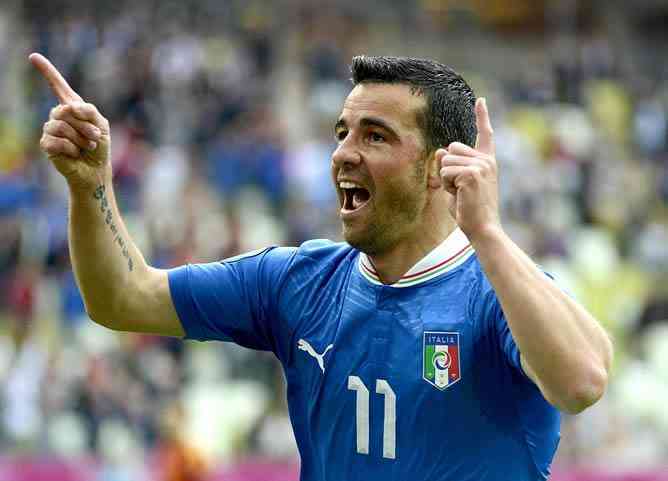 di natale celebra el gol ante espana