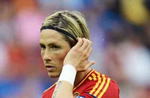 torres anota dos goles ante irlanda