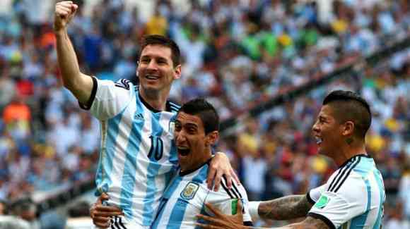 di maria celebra el gol ante suiza