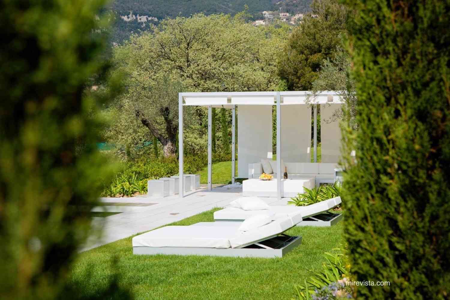 Terrazas de 4 casas únicas que invitan a soñar 25