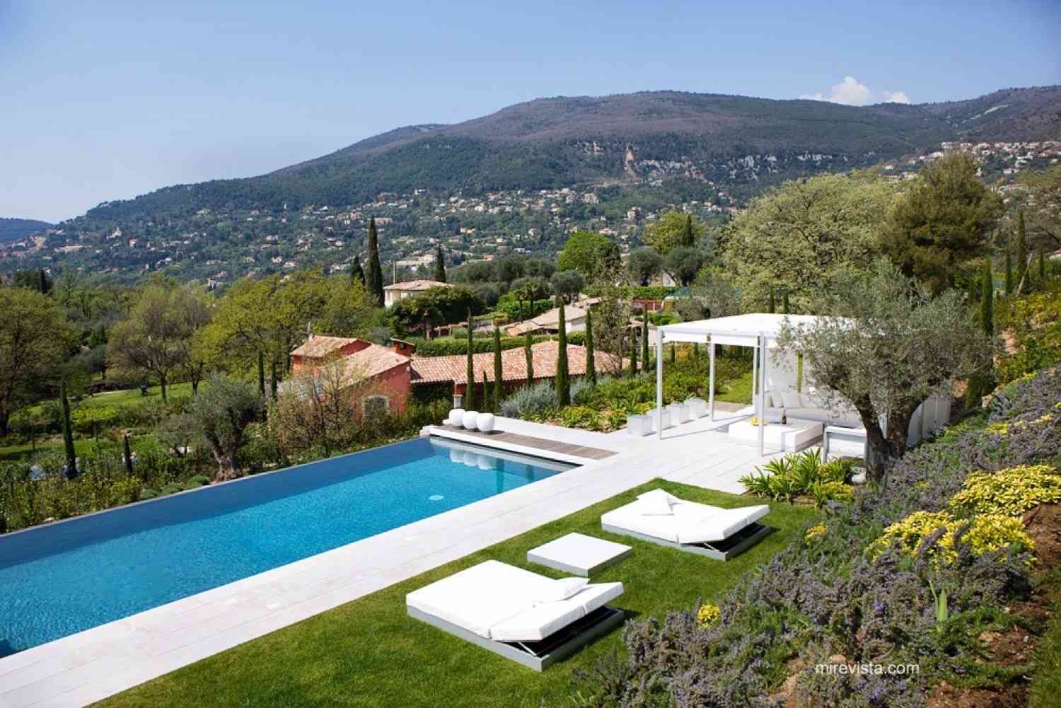 Terrazas de 4 casas únicas que invitan a soñar 27