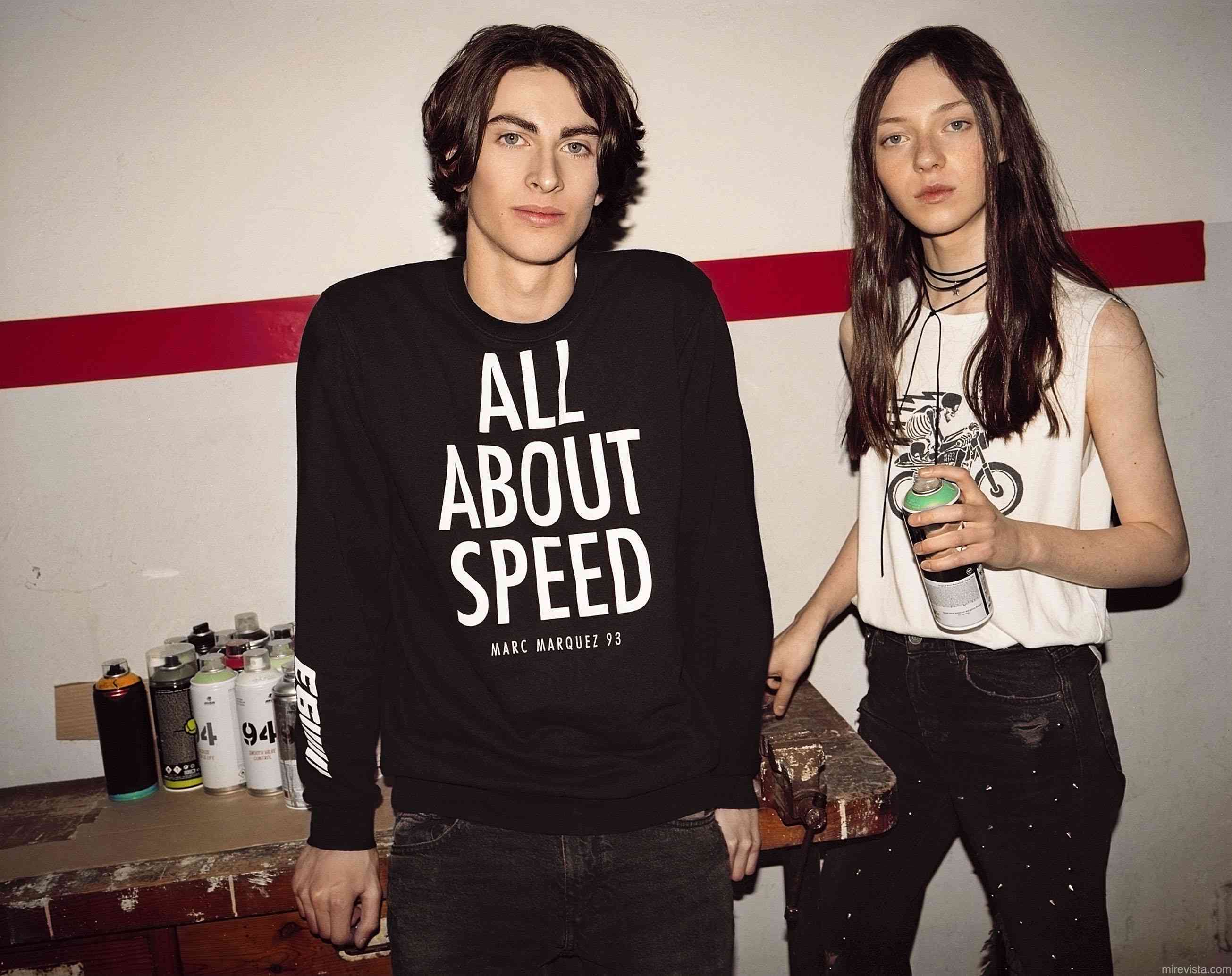 Colección de moda chica y chico de Pull&Bear y Marc Márquez 50