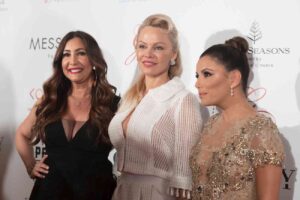 La VII Global Gift Gala París premia la labor filantrópica de Orianne Collins, Pamela Anderson y Valerie Messika 13