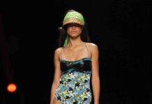El colorido vibrante de la India, los corales, la lava y el Dios del Sol egipcio inspiran la moda 221