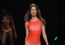 El colorido vibrante de la India, los corales, la lava y el Dios del Sol egipcio inspiran la moda 406