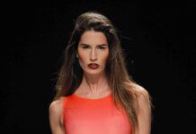 El colorido vibrante de la India, los corales, la lava y el Dios del Sol egipcio inspiran la moda 408