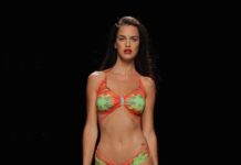 El colorido vibrante de la India, los corales, la lava y el Dios del Sol egipcio inspiran la moda 435