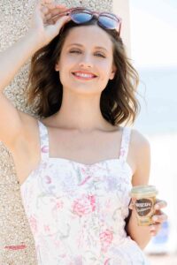 Michelle Jenner promociona este verano Nescafé Shakissimo 5