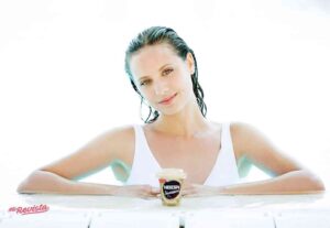 Michelle Jenner promociona este verano Nescafé Shakissimo 7