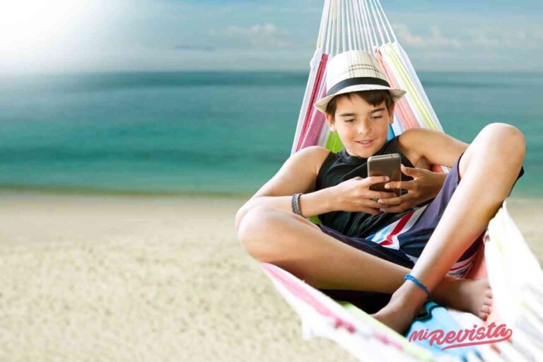 ¿Cómo enseñar a los menores a utilizar el móvil en vacaciones? ¿Cómo enseñar a los menores a utilizar el móvil en vacaciones?