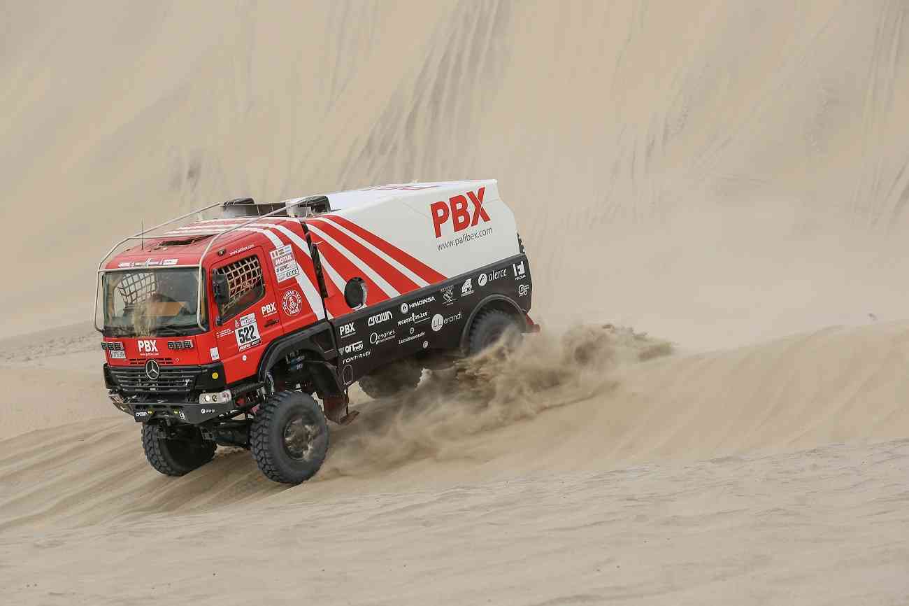 El equipo de camiones Palibex finaliza con éxito el Dakar 3