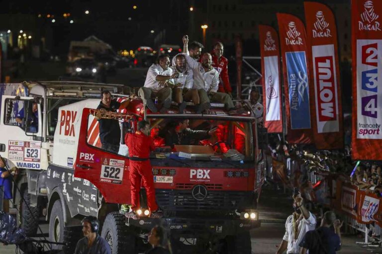 El equipo de camiones Palibex finaliza con éxito el Dakar