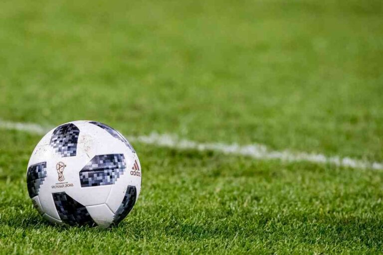 Casi 2.000 euros por ver el Mundial en casa