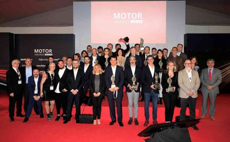 BMW Serie 8 y Ducate Panigale V4 premiados como Mejor Coche y Mejor Moto del año de los Motor Awards 2019