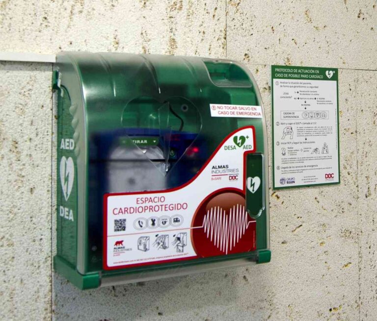 Los desfibriladores necesarios en las clínicas dentales para prevenir riesgos