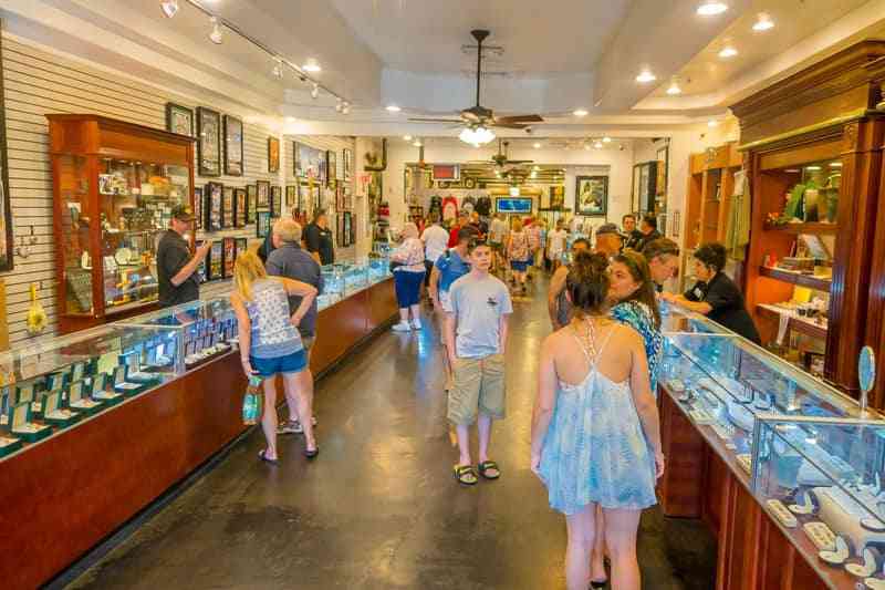 5 claves esenciales para comprar en una casa de empeños por Pawnshop 1