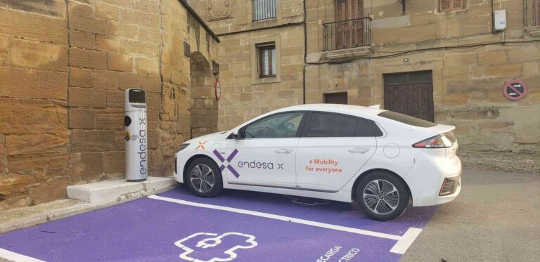 Endesa X instala cargadores de vehículos eléctricos en los pueblos más bonitos de España Endesa X instala cargadores de vehículos eléctricos en los pueblos más bonitos de España