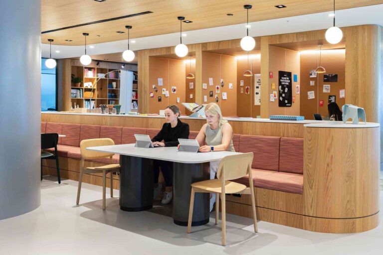 El 83% de los responsables de RR.HH. afirma que el trabajo híbrido es esencial para atraer a los mejores talentos