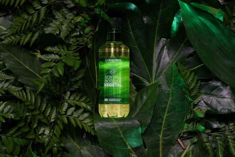 Cabreiroá presenta la primera botella de agua 100% compostable de origen vegetal de España