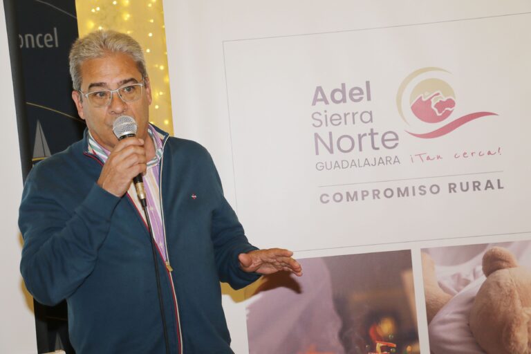 ADEL ha formado a 23 cocineros y camareros que quieren quedarse en la Sierra Norte