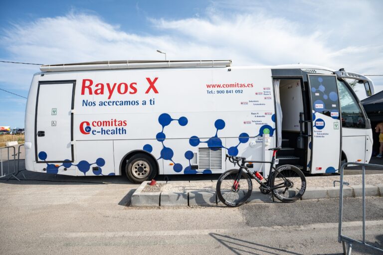 Comitas e-Health refuerza la Seguridad de la Vuelta a Andalucía Femenina con unidades móviles de telemedicina