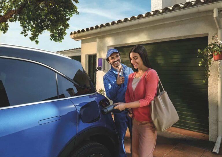 Endesa lanza «Formidable Movilidad»: Nueva solución para recargar coches eléctricos en casa y en la vía pública