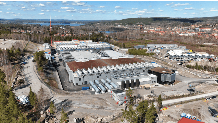 EcoDataCenter selecciona los sistemas de refrigeración por agua enfriada de Vertiv™ para mejorar la eficiencia de sus centros de datos