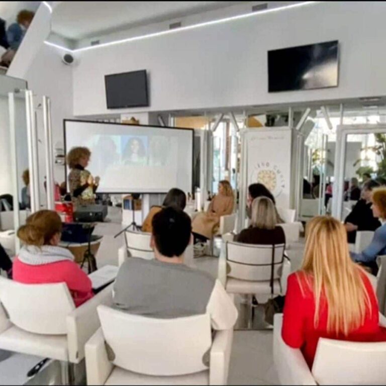 Lino Curly ofrece formación especializada para peluquerías para descubrir nuevas técnicas y estilos en el cuidado del cabello rizado