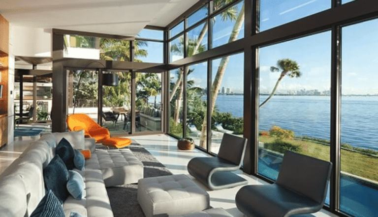 Según La Casa Agency, acudir a una agencia inmobiliaria evita el riesgo de engaños y estafas en los alquileres de verano