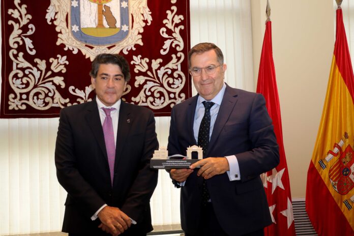 La Junta Municipal de Hortaleza reconoce la labor de FECOMA en los I Premios Empresariales del distrito
