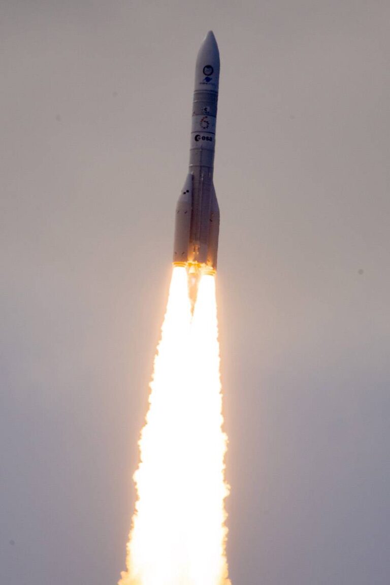 Ariane 6 alza el vuelo. / ESA - M. Pédoussaut