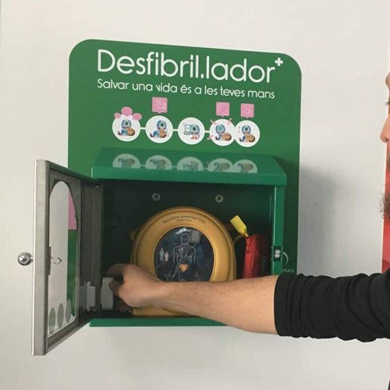 Neosalus revoluciona la cardioprotección de espacios con tecnología y conectividad