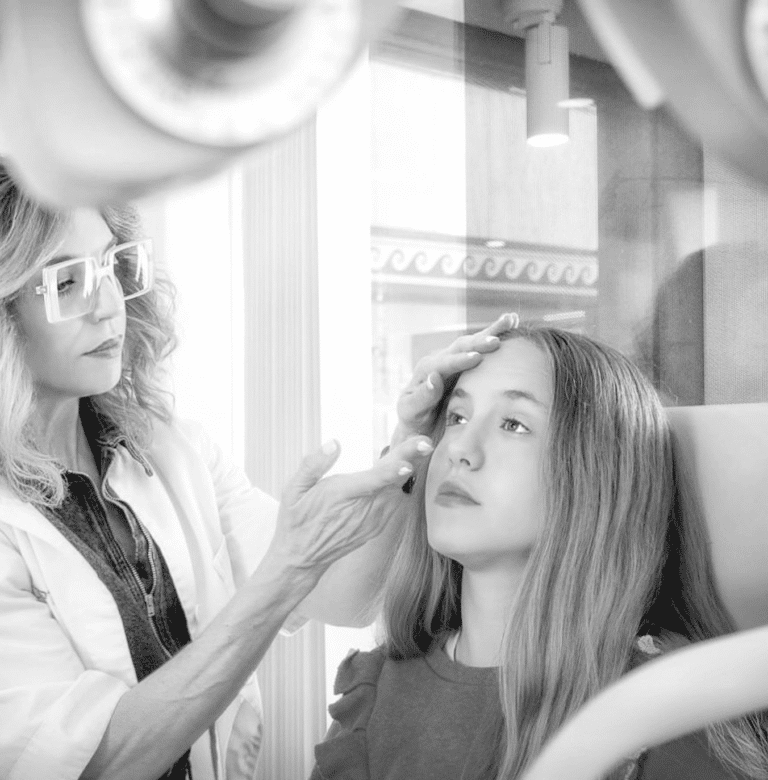 OPTICA’M analiza cuáles son los diferentes tipos de lentes de contacto más demandados del mercado de la visión