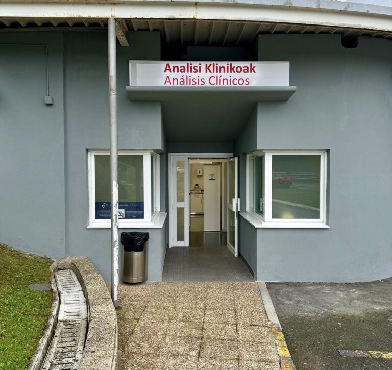 Policlínica Gipuzkoa inaugura una nueva Unidad de Análisis Clínicos con la última tecnología