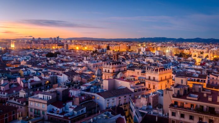 En Valencia el sector turístico celebra un verano de récord según Visit València